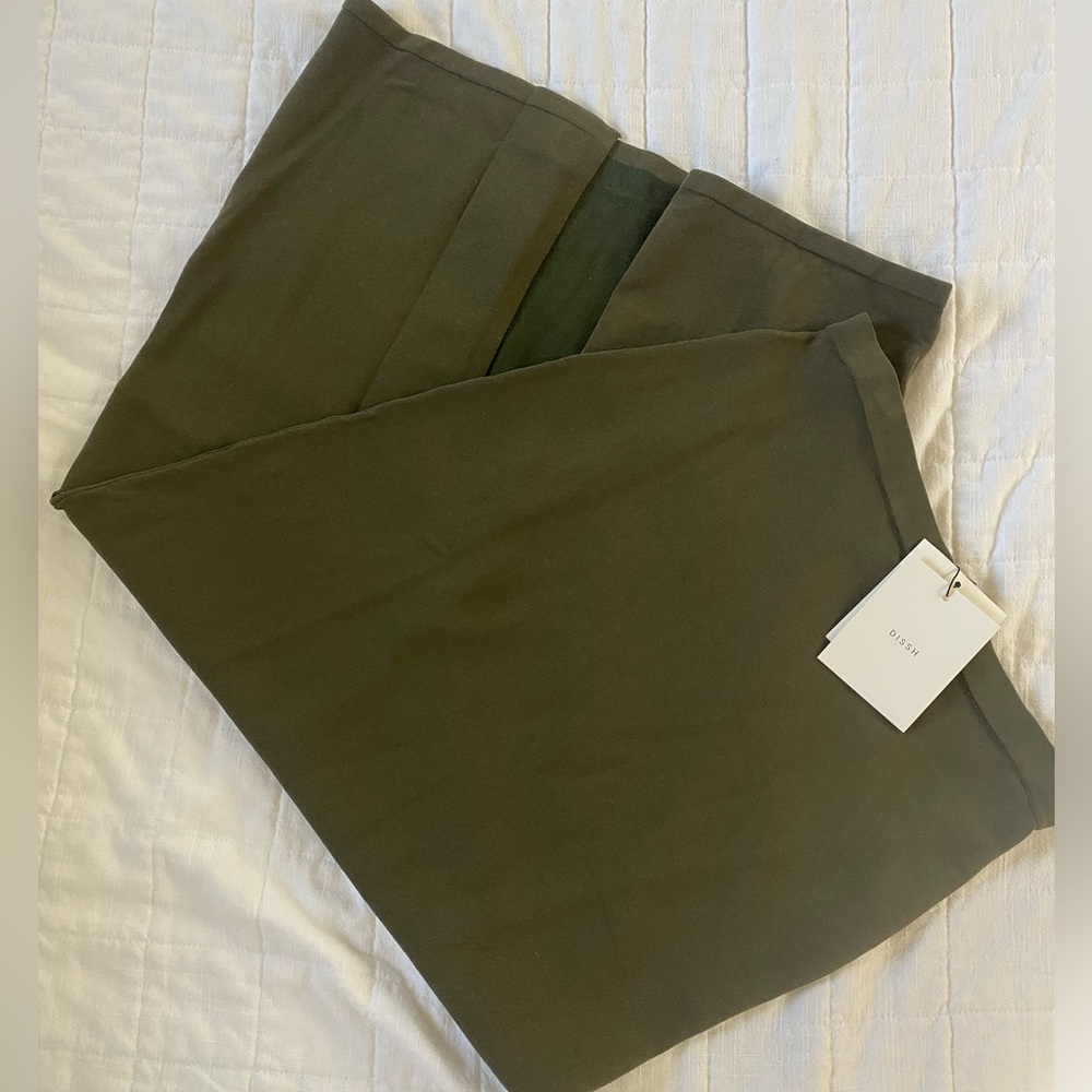 DISSH Carrie MIDI Skirt